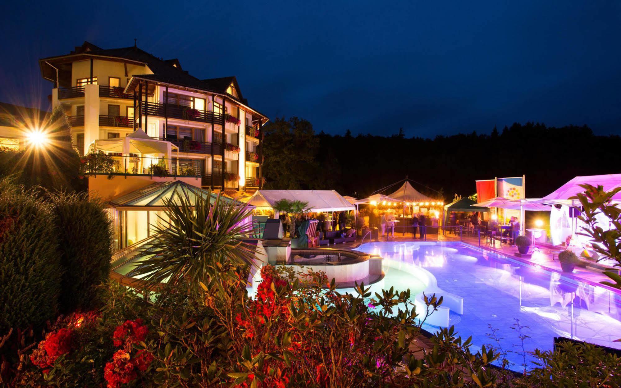 Romantischer Winkel Roligio & Wellness Resort Бад-Закса Екстер'єр фото